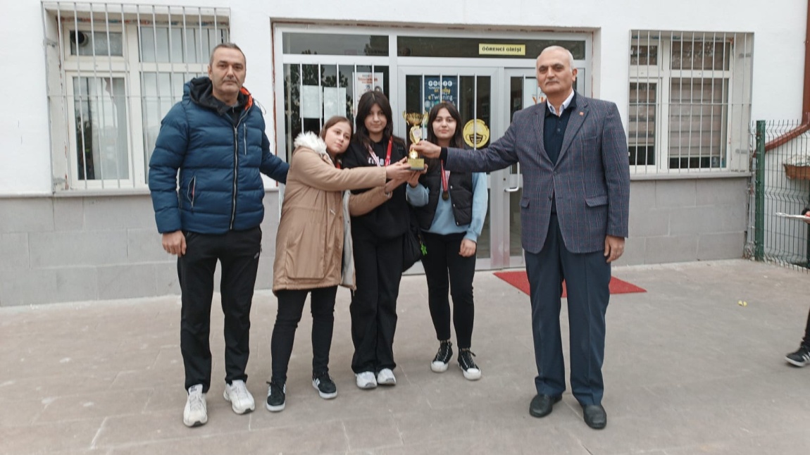 Öğrencilerimiz Kırıkkale Okul Sporları Lise Genç Kız İl Dart 3.sü Oldu