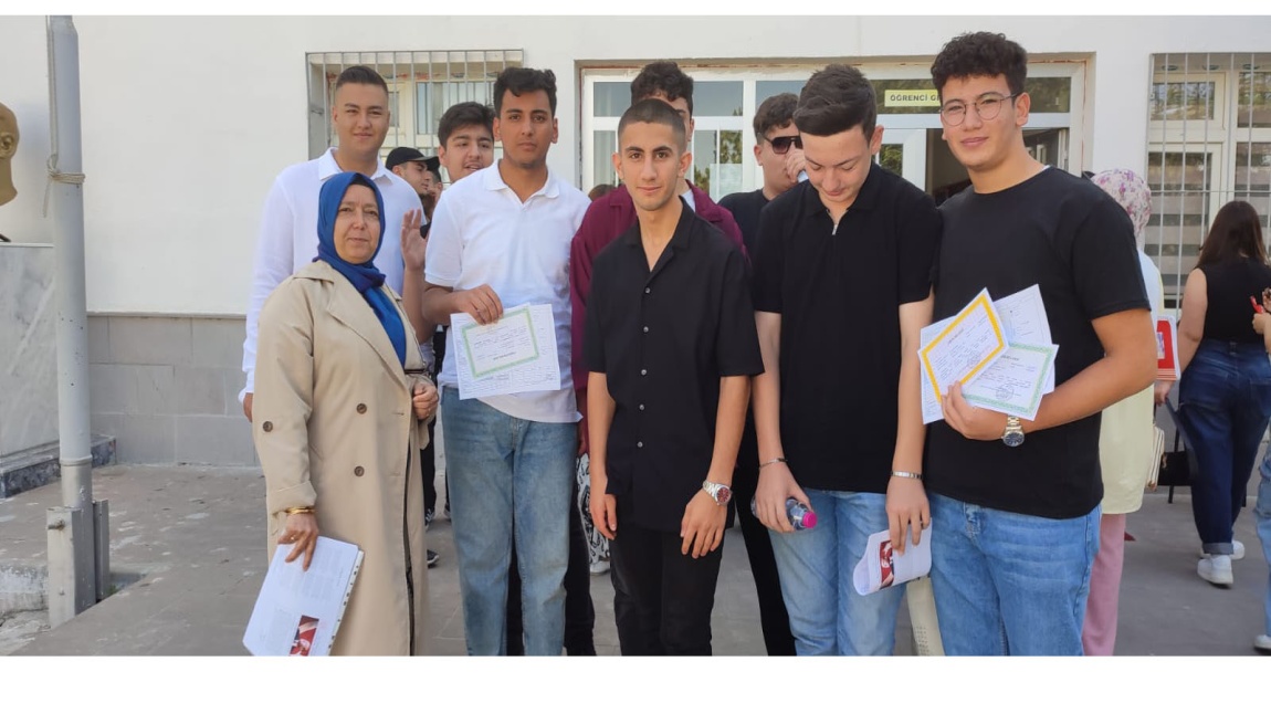 Alişen İğde MTAL’de Karne Heyecanı Yaşandı